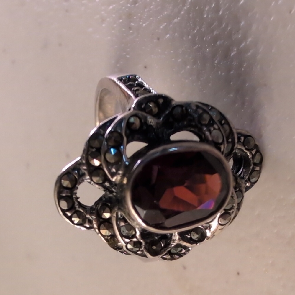 Sterling Silver Garnet And Marcasite Gemstone Ring - Picture 6 of 8